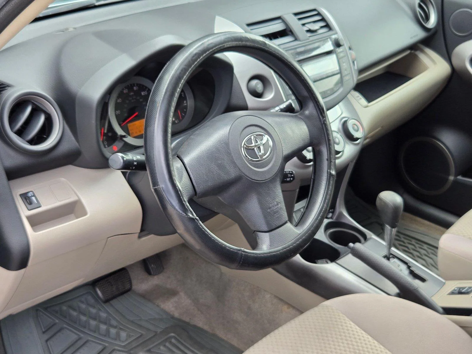 Used 2008 Everglade Metallic Toyota Base image 9