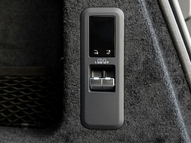 New 2026 Santorini Black LAND ROVER SE image 30