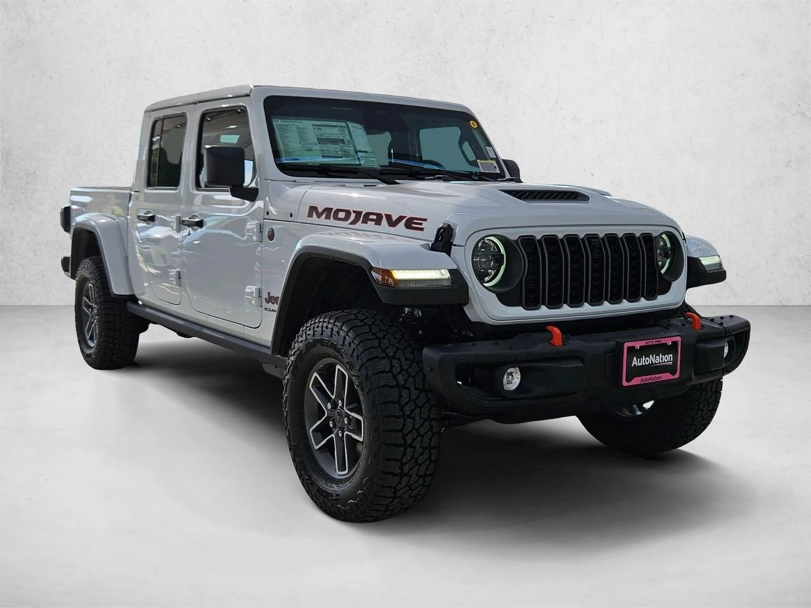 New 2026 Bright White Clear-Coat Exterior Paint Jeep Mojave X image 7