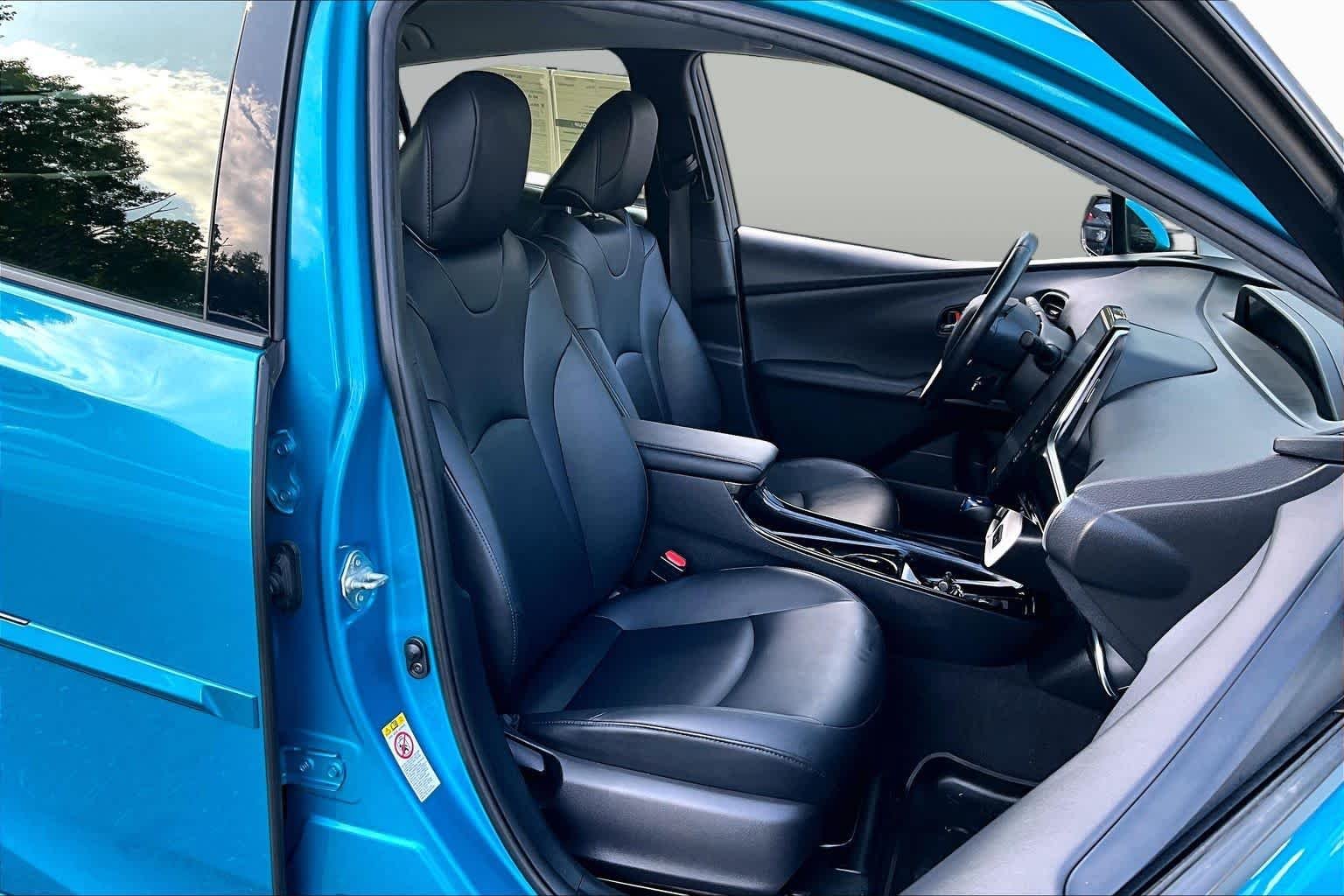 Certified Used 2017 Blue Magnetism Toyota Advanced image 8