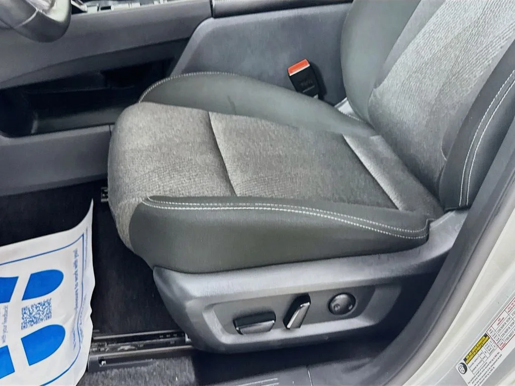 Used 2025 Silver Nissan SV image 23