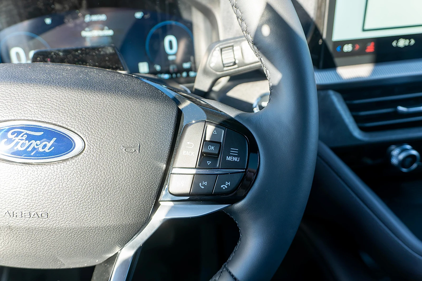 New 2027 Agate Black Metallic Ford Platinum™ image 20