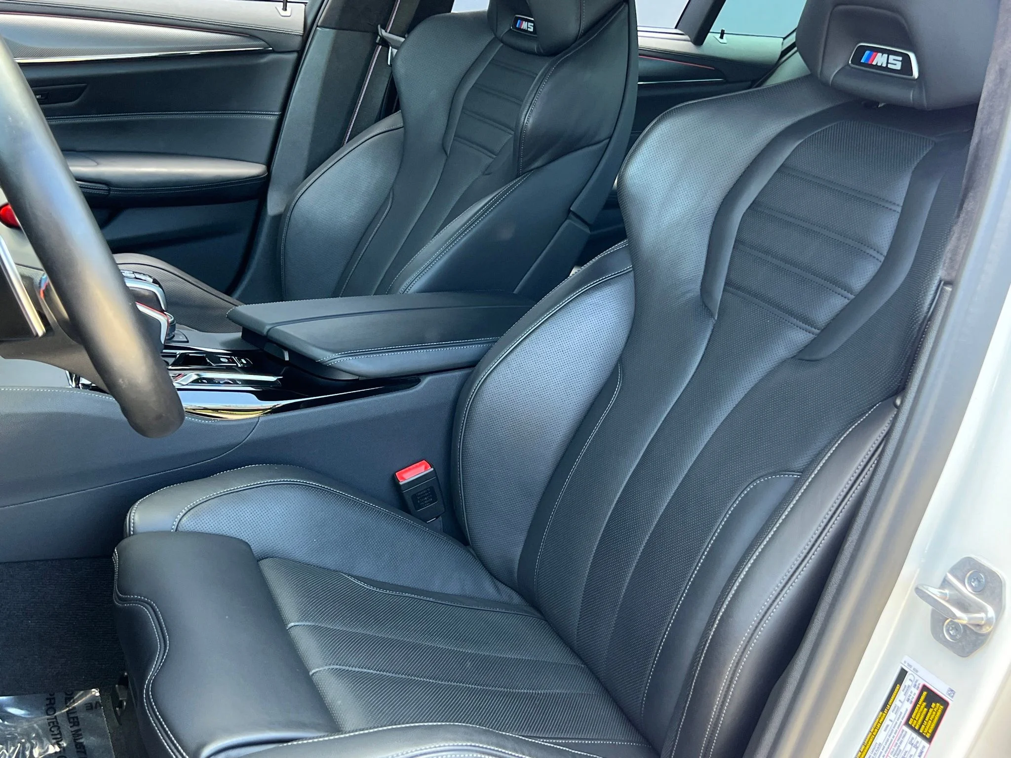 Used 2022 White BMW Competition image 4