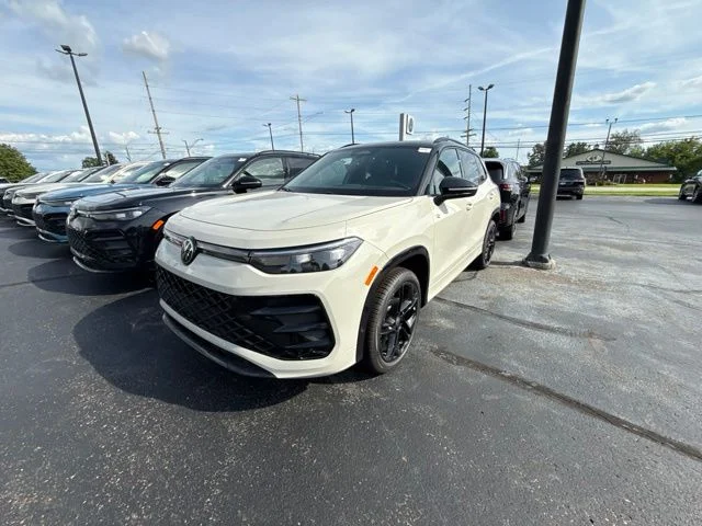 New 2026 Sandstone W/Deep Black Roof Volkswagen 2.0T SE R-Line Black image 3