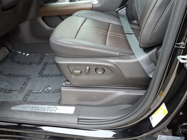 Used 2025 Black Chevrolet High Country image 19
