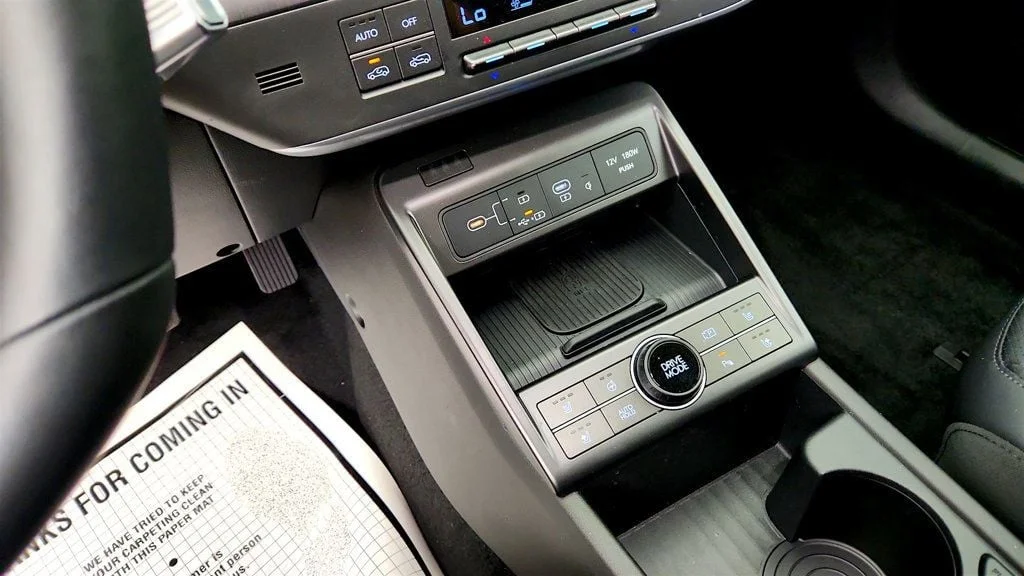 Used 2026 Cyber Gray Metallic Hyundai Limited AWD image 18