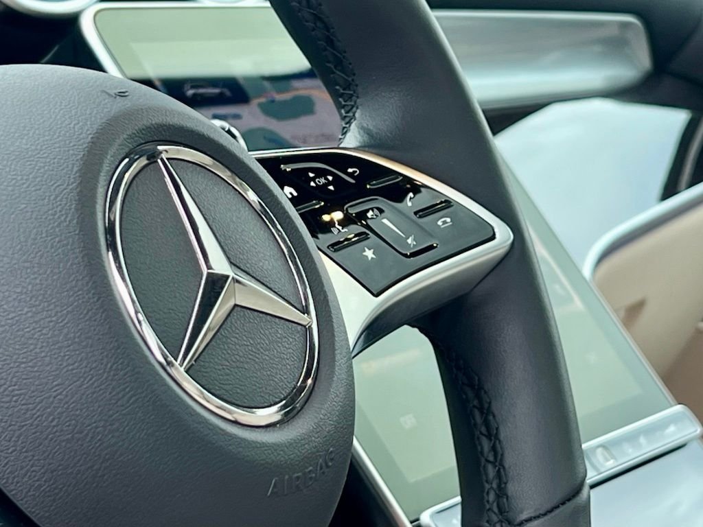 Certified Used 2023  Mercedes-Benz GLC 300 image 22