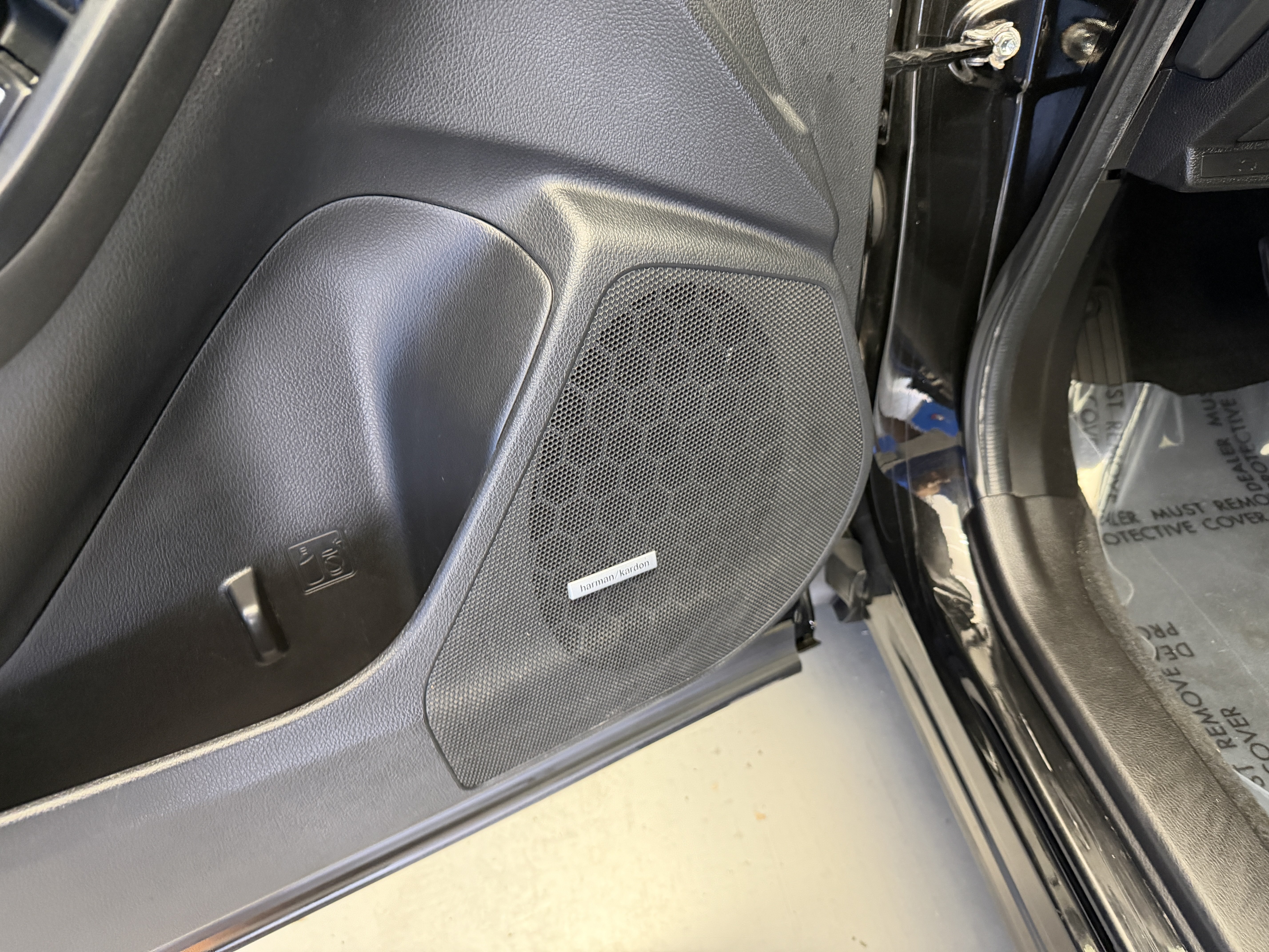 Used 2015 Crystal Black Pearl Subaru 2.5i Touring image 11