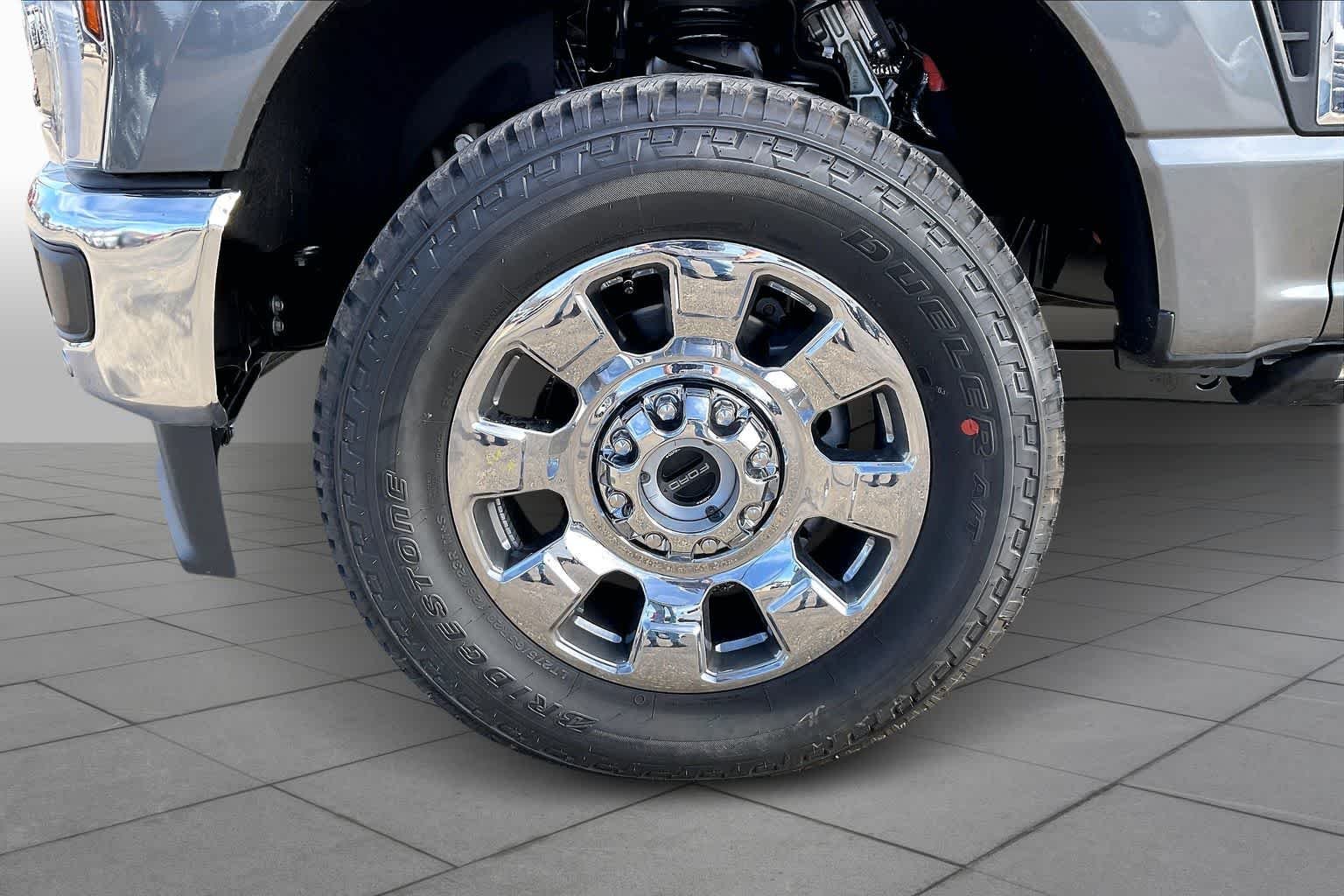 New 2026 Carbonized Gray Metallic Ford F-250® Lariat® image 11