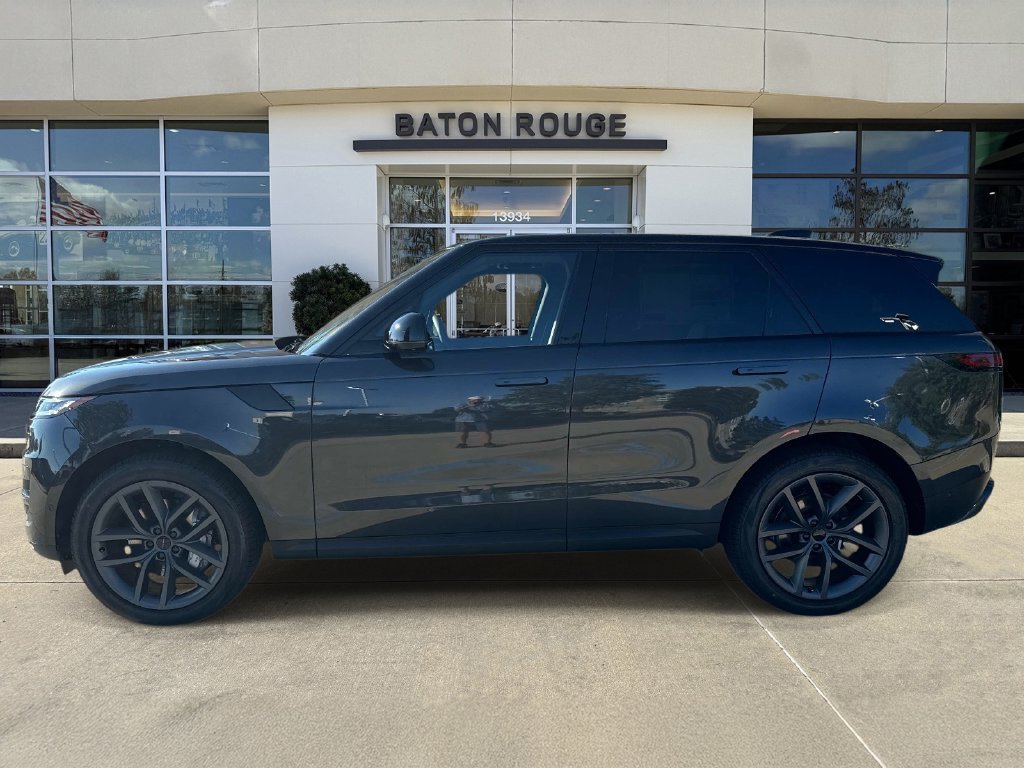 New 2027 Carpathian Grey Land Rover SE image 5