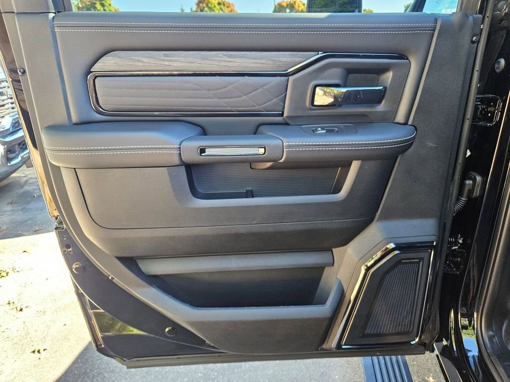 2026 RAM 2500 Limited - Photo 14