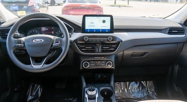 Used 2022 Oxford White Ford SE image 14