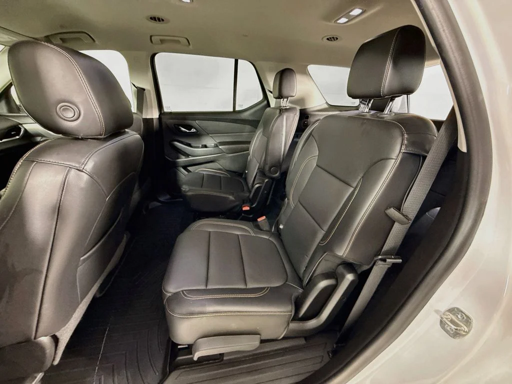 Used 2019 Summit White Chevrolet LT Leather image 4