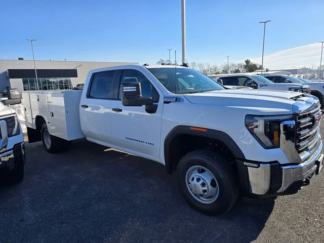 2026 GMC Sierra 3500 Chassis Cab Pro - Photo 30