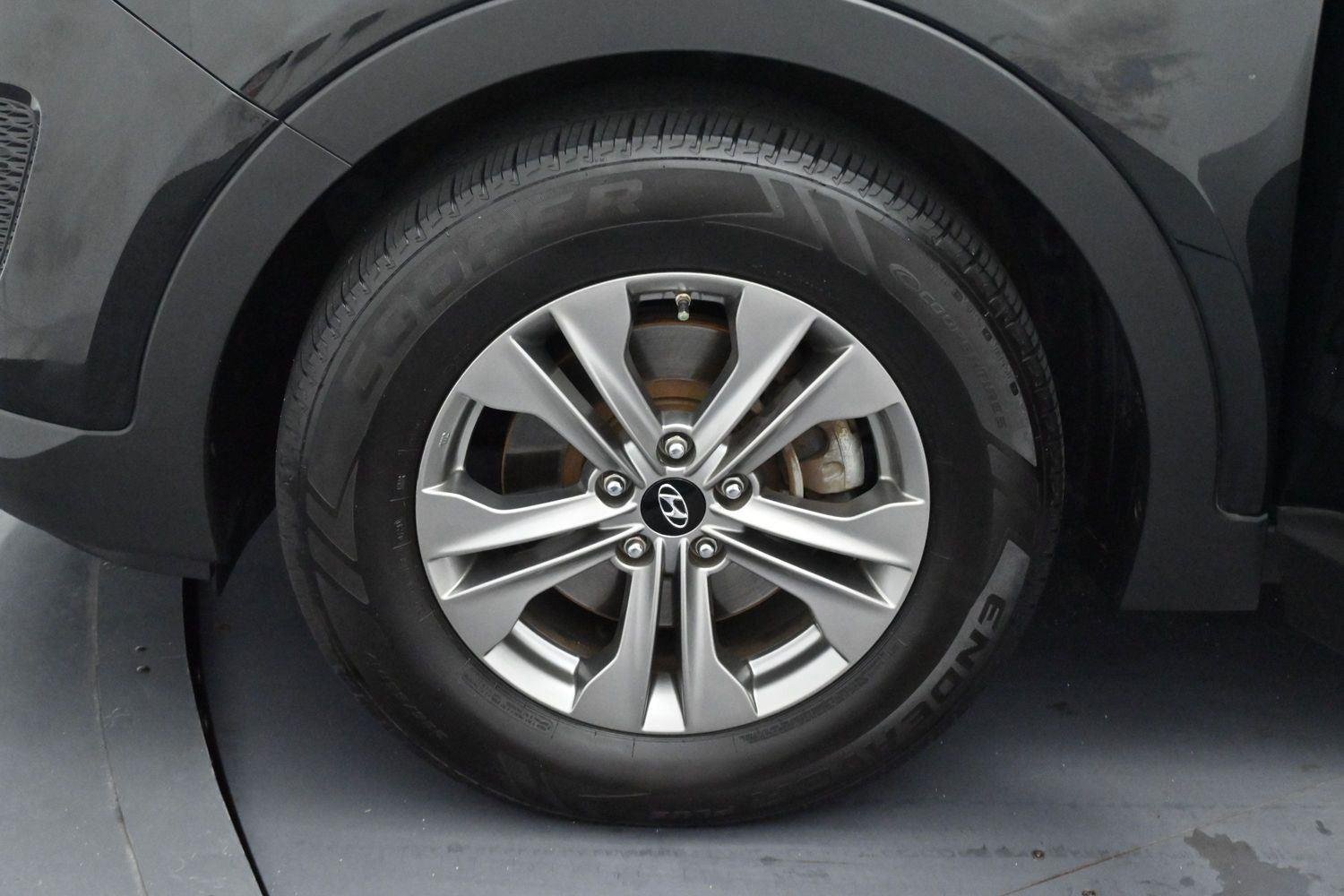 Used 2016 Twilight Black Hyundai FWD 4dr 2.4 image 36