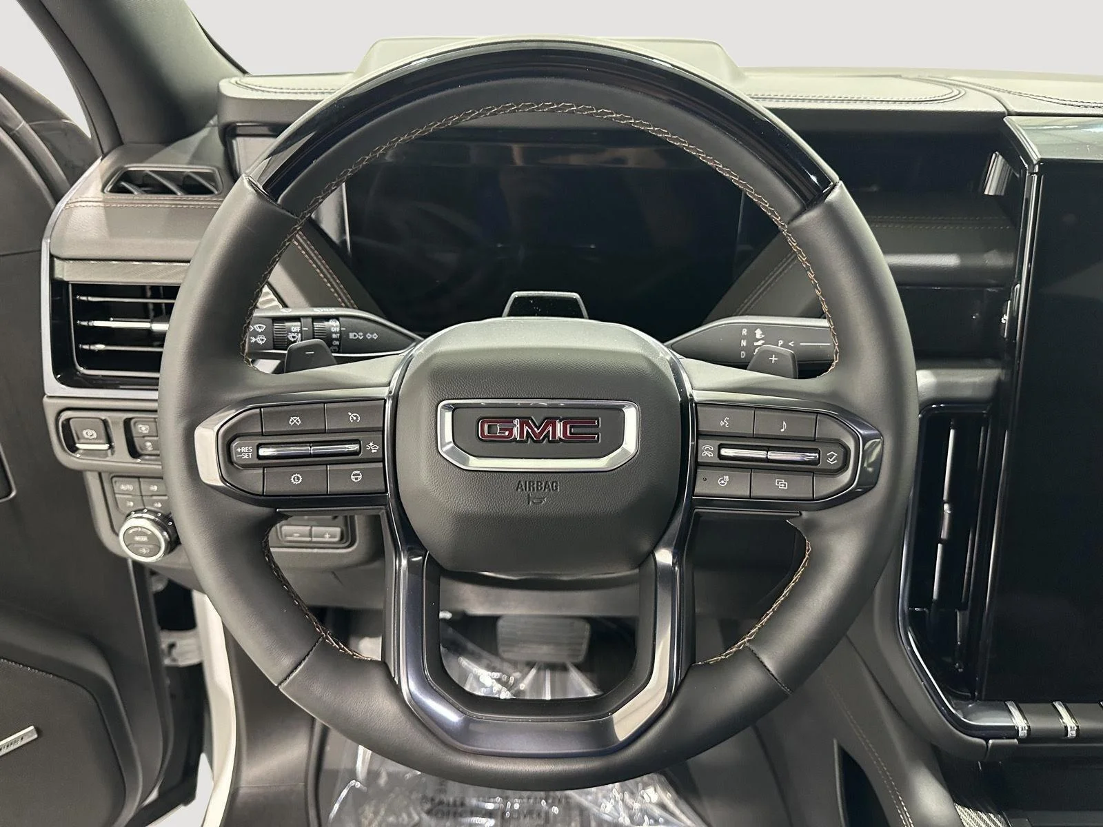 Used 2026 Summit White GMC AT4 image 9