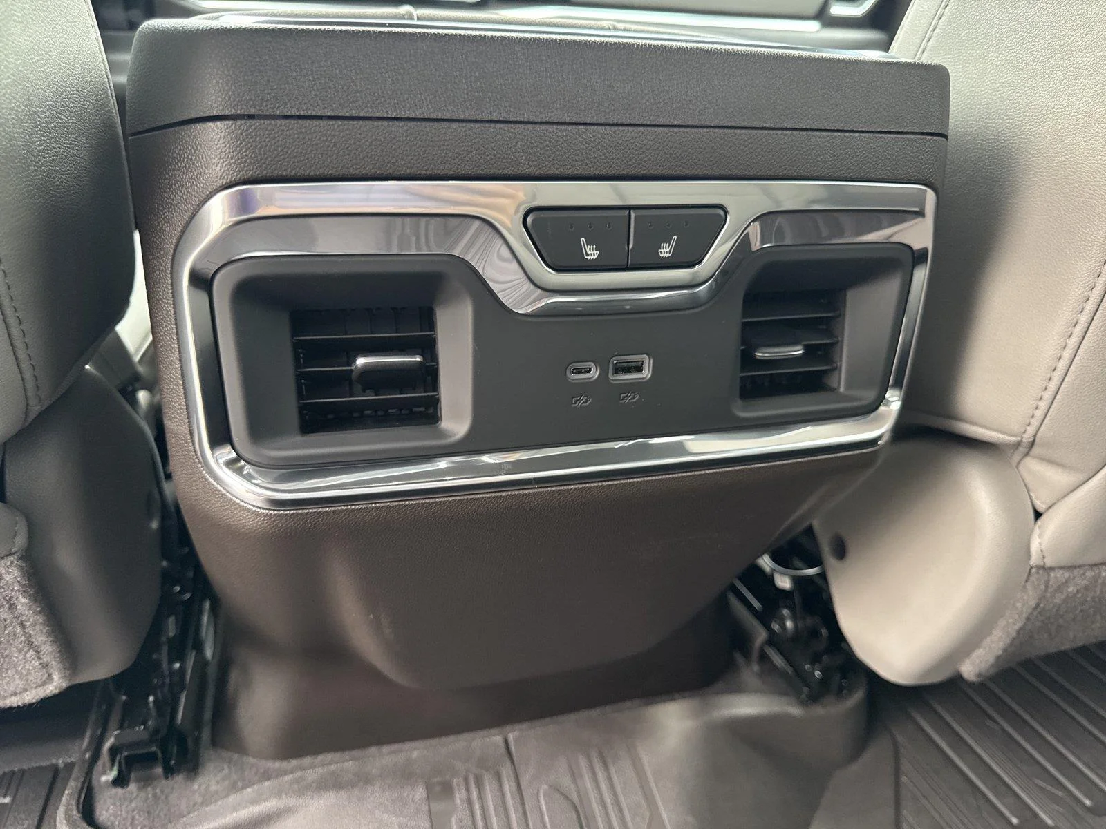 New 2026 Glacier White Tricoat GMC SLT image 33
