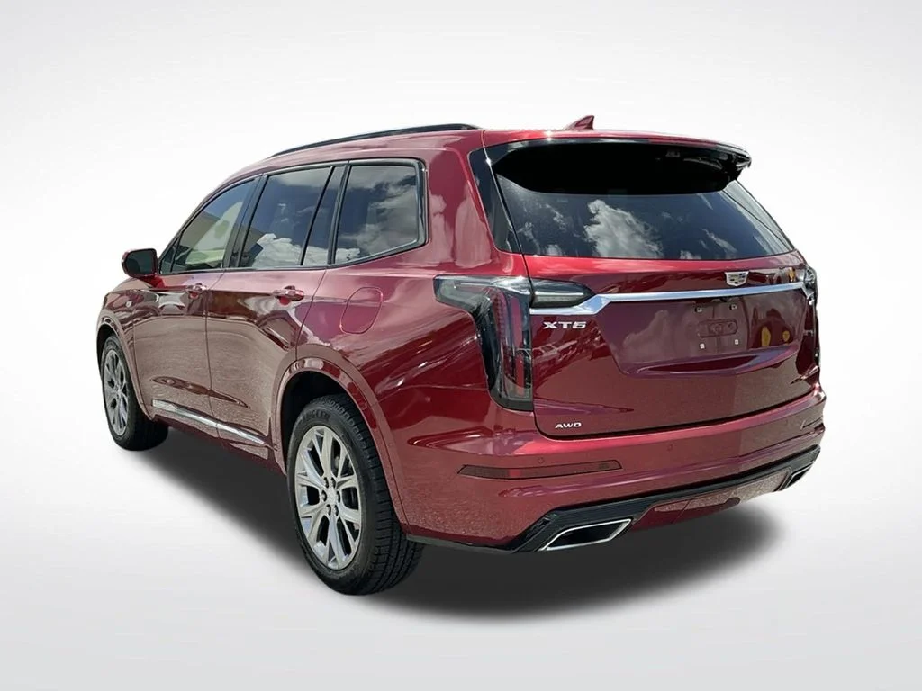 Used 2020 Red Cadillac Sport image 12