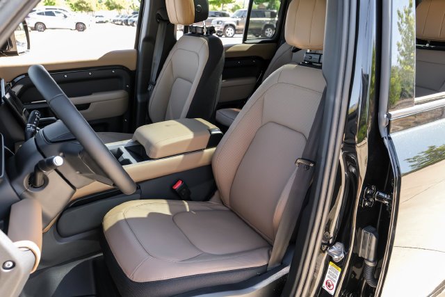 New 2026 Santorini Black Land Rover X image 26