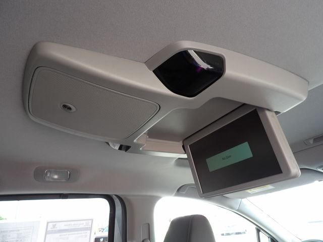 Used 2022 Lunar Silver Metallic Honda Touring image 50