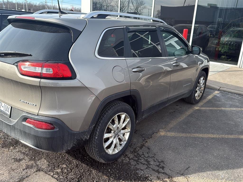 Used 2017 Light Brownstone Pearlcoat Jeep Limited image 2
