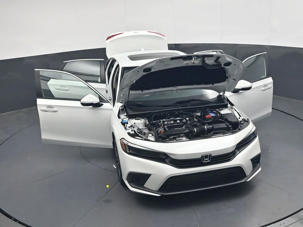 Used 2023 Platinum White Pearl Honda Touring image 40