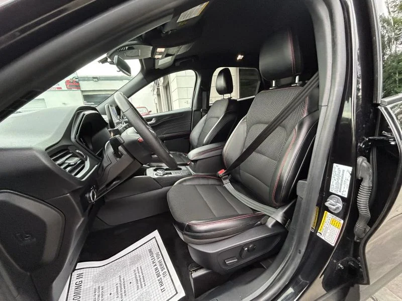 Used 2025 Black Ford ST-Line Sport Utility 4D image 41