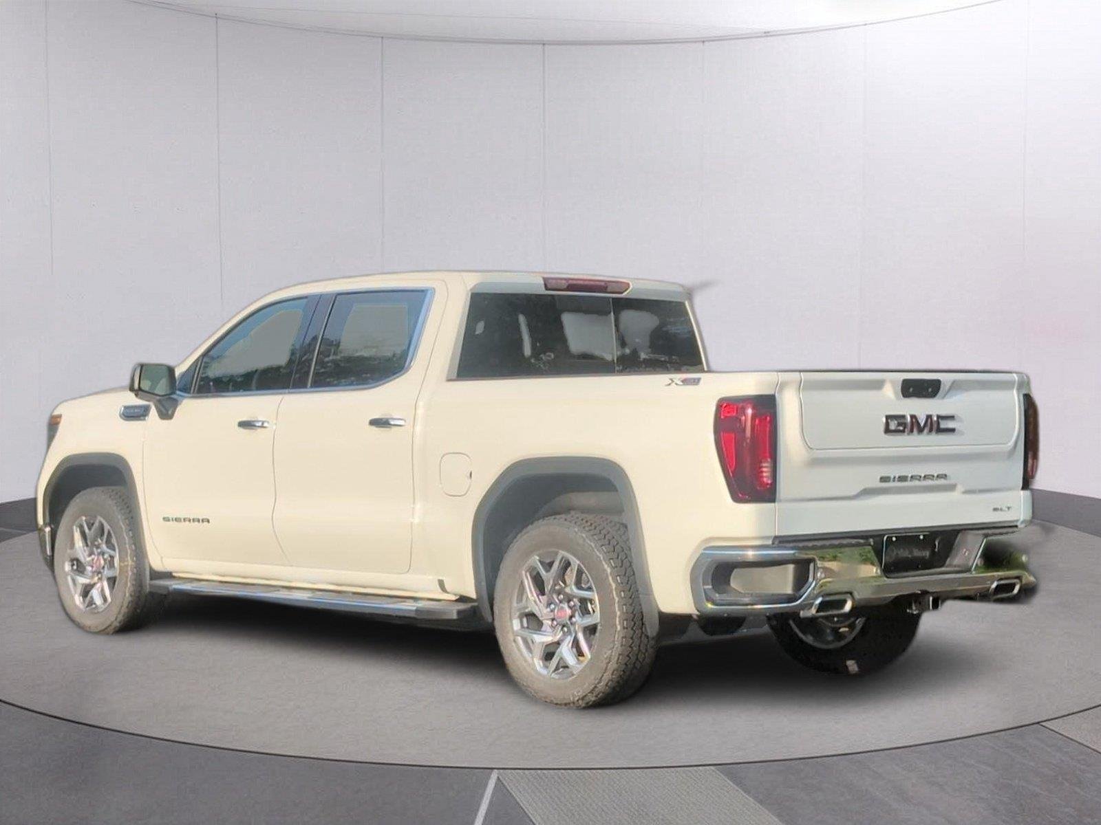 New 2026 Summit White GMC SLT image 3