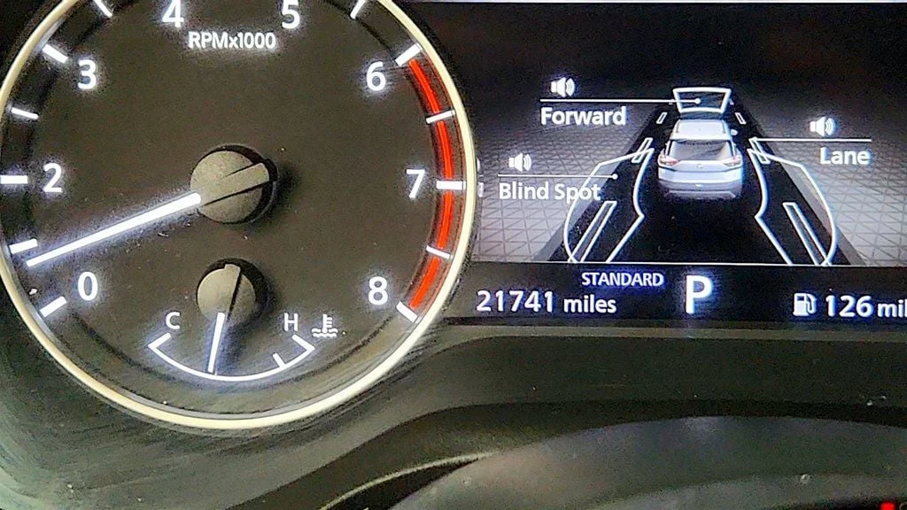 Used 2023 Gun Metallic Nissan FWD SL image 17