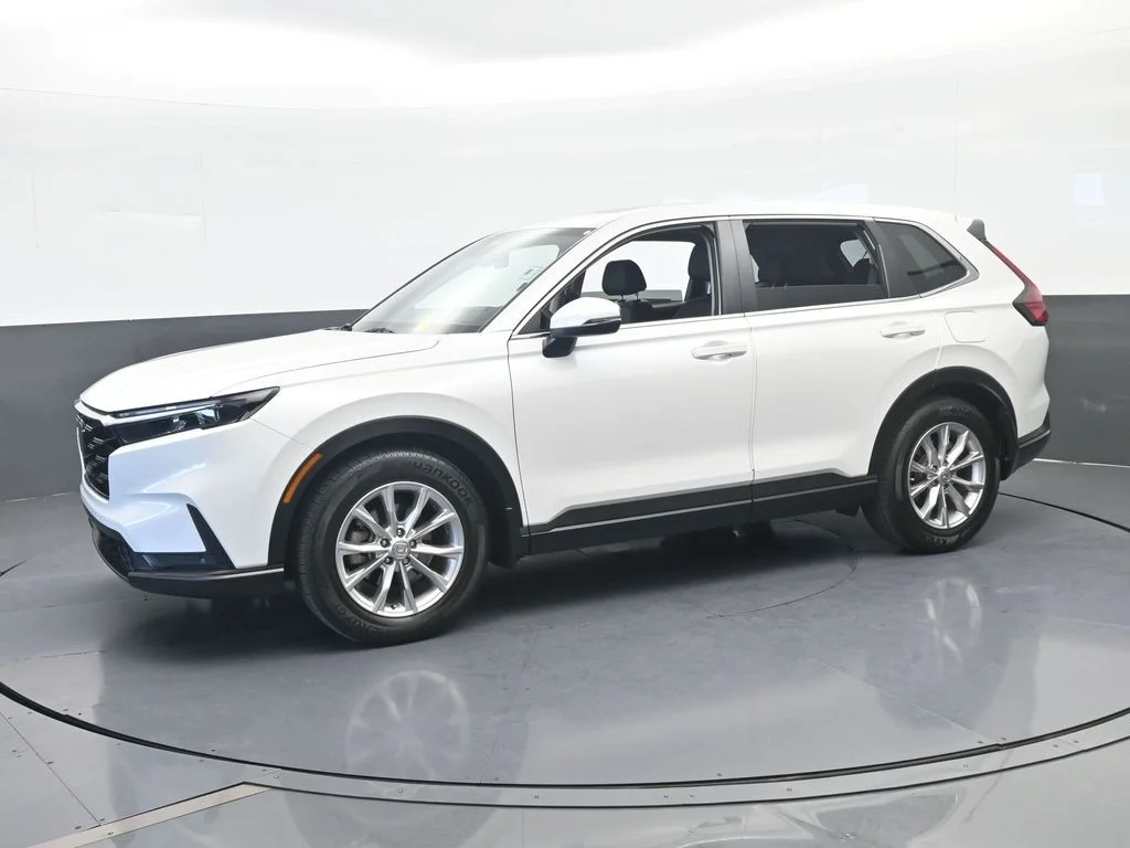 Used 2024 White Honda EX-L image 1