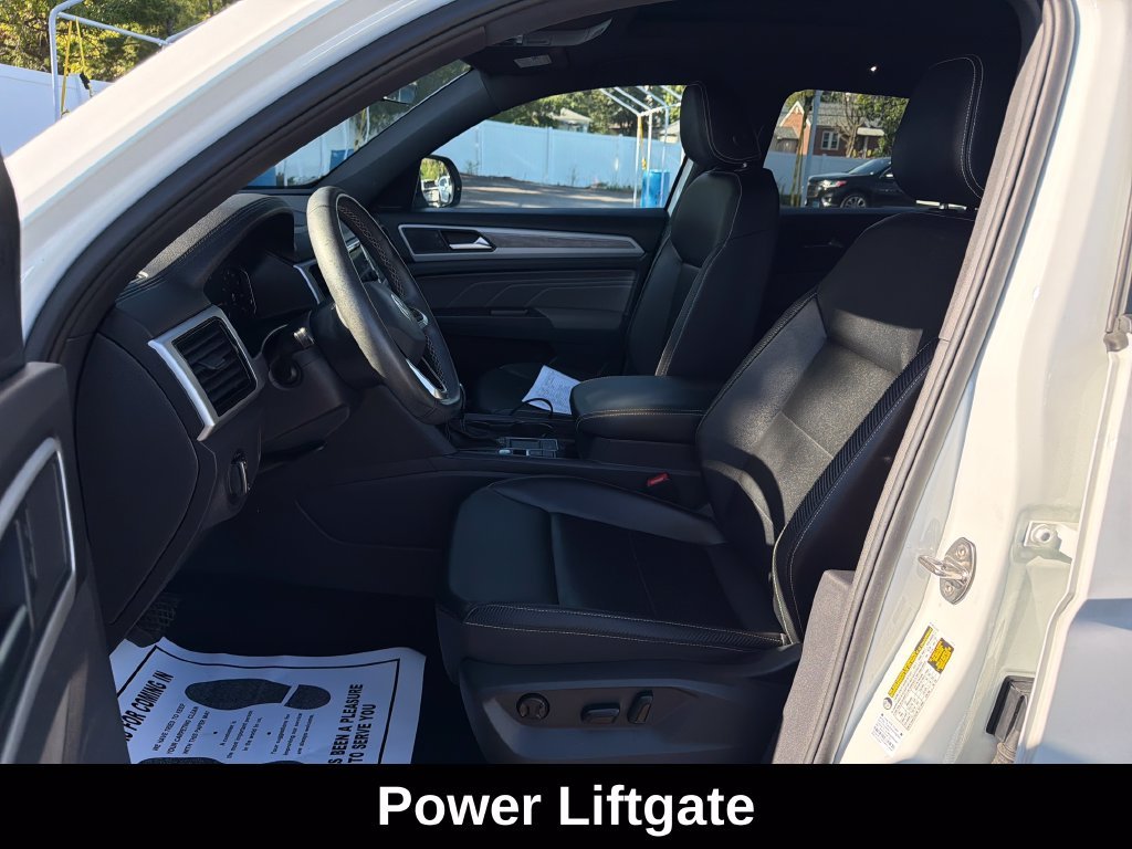 Used 2023 White Volkswagen 3.6L V6 SE w/Technology image 11