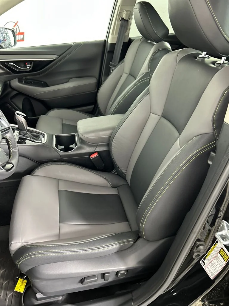 Used 2025 Black Subaru Onyx Edition image 12