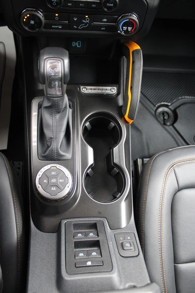 Used 2022 Silver Ford Badlands image 22