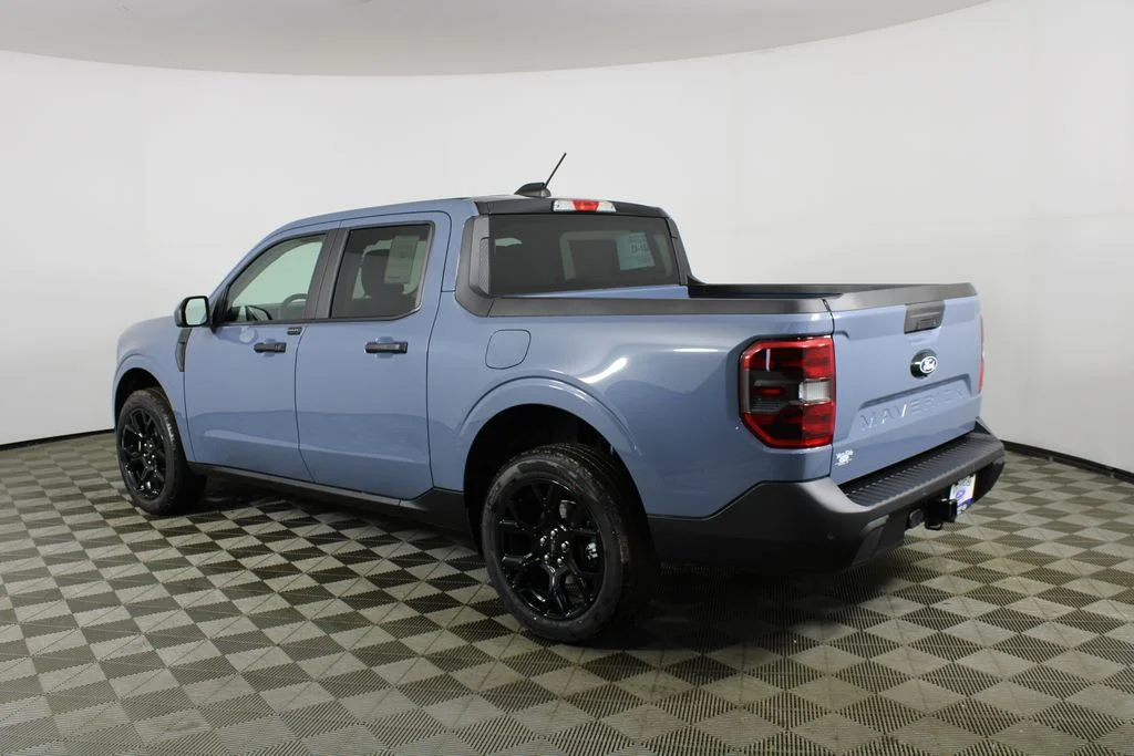 New 2026 Azure Gray Metallic Tri-Coat Ford XLT image 4