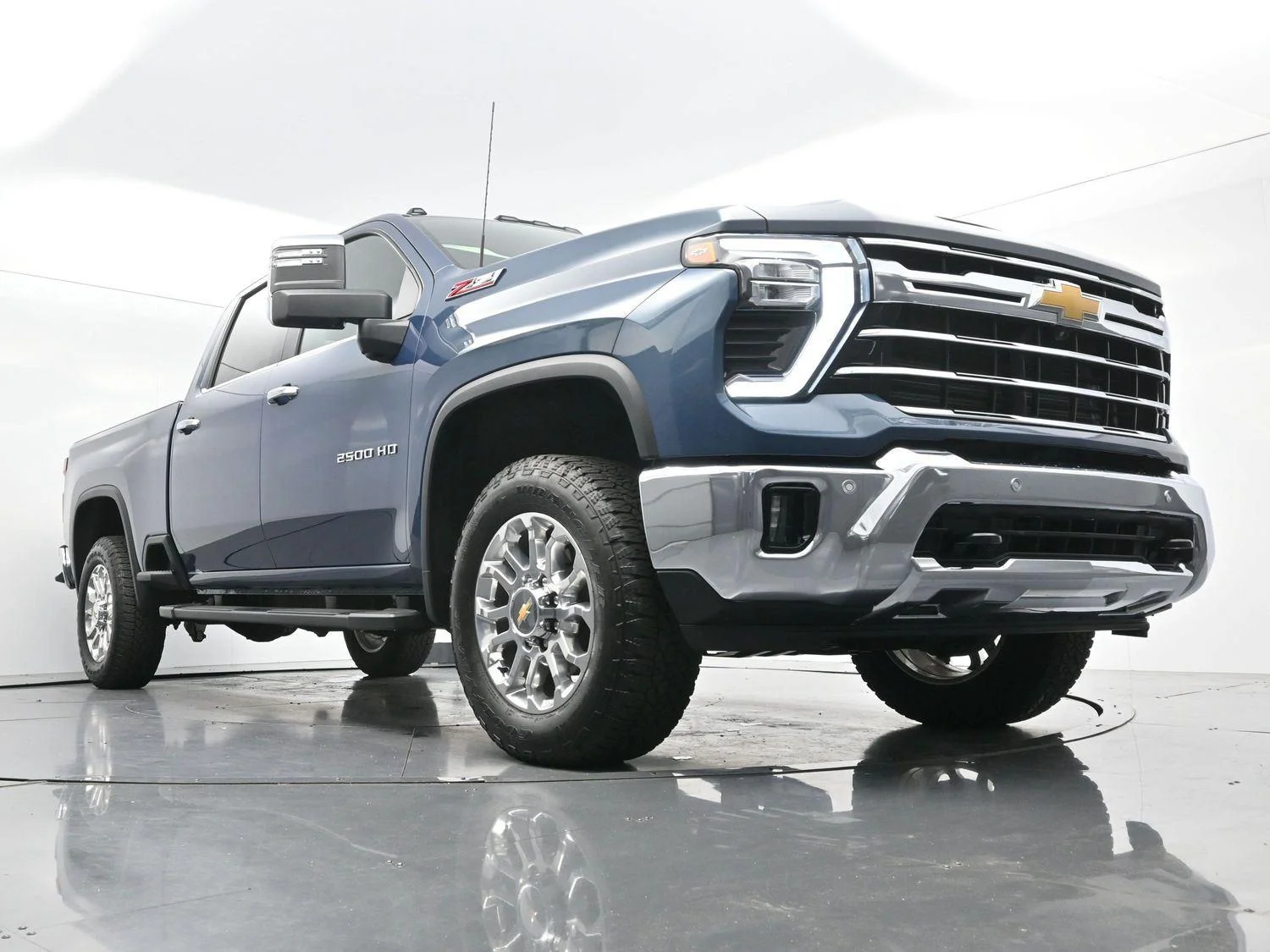 Used 2025 Lakeshore Blue Metallic Chevrolet LTZ image 45