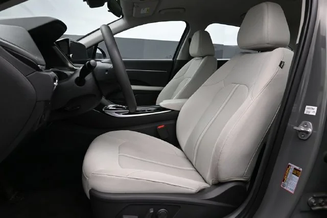 Certified Used 2023 Gray Hyundai SEL image 10