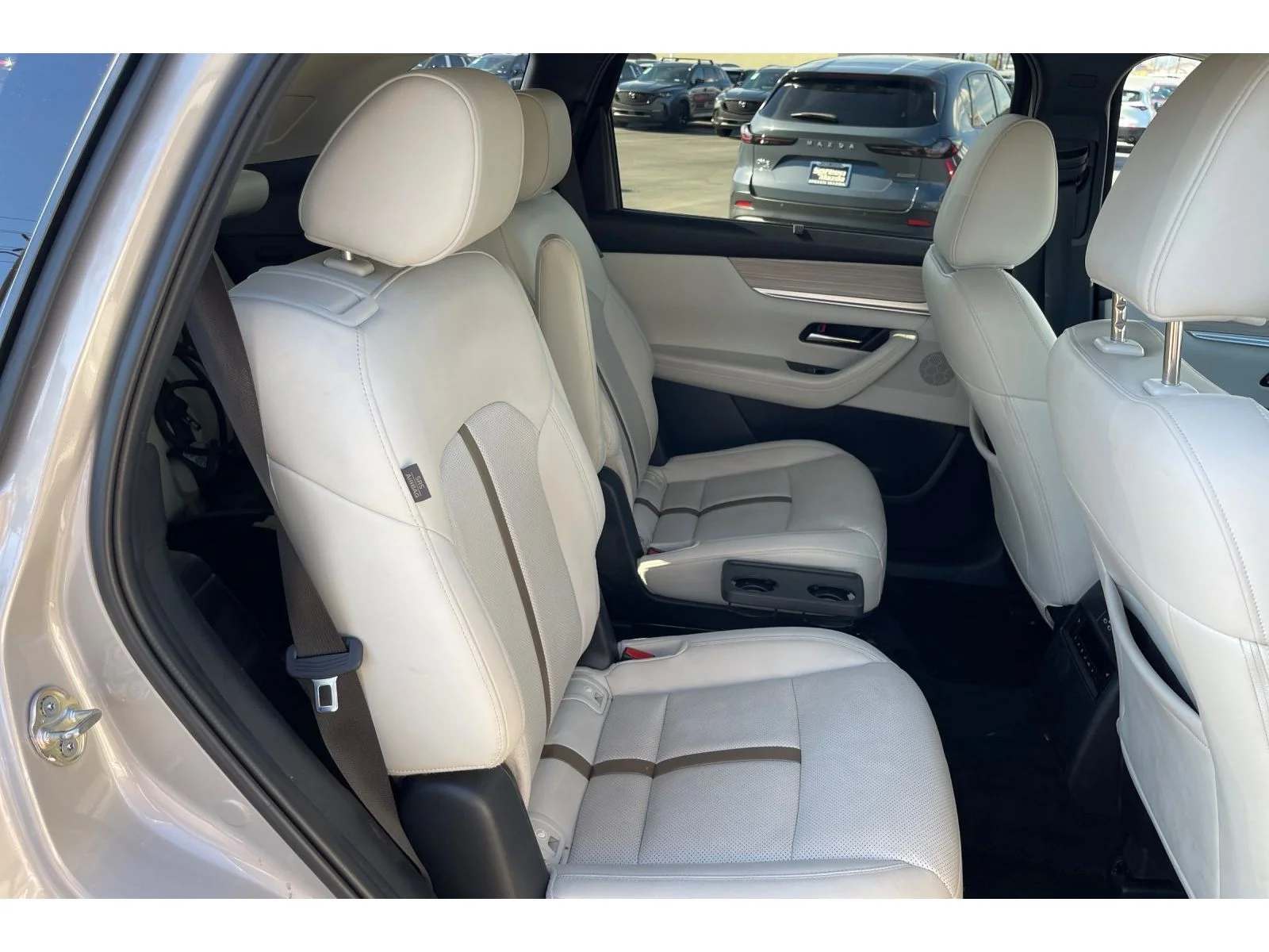 Used 2024 PLATINUM QUARTZ Mazda Premium Plus image 19