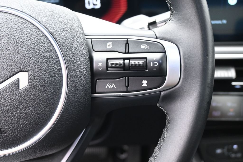 Used 2025 Gray Kia GT-Line image 30