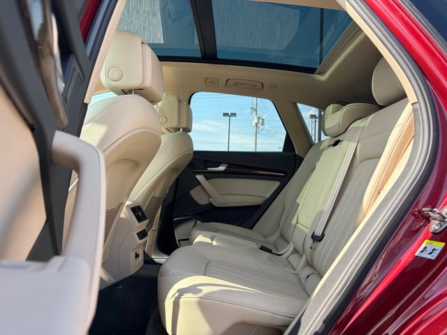 Used 2018 Matador Red Metallic Audi 2.0T image 12