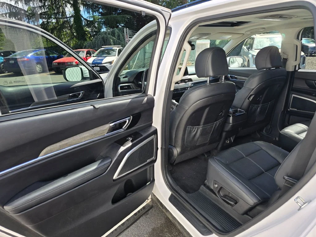Used 2022 Glacial White Pearl Kia EX image 8