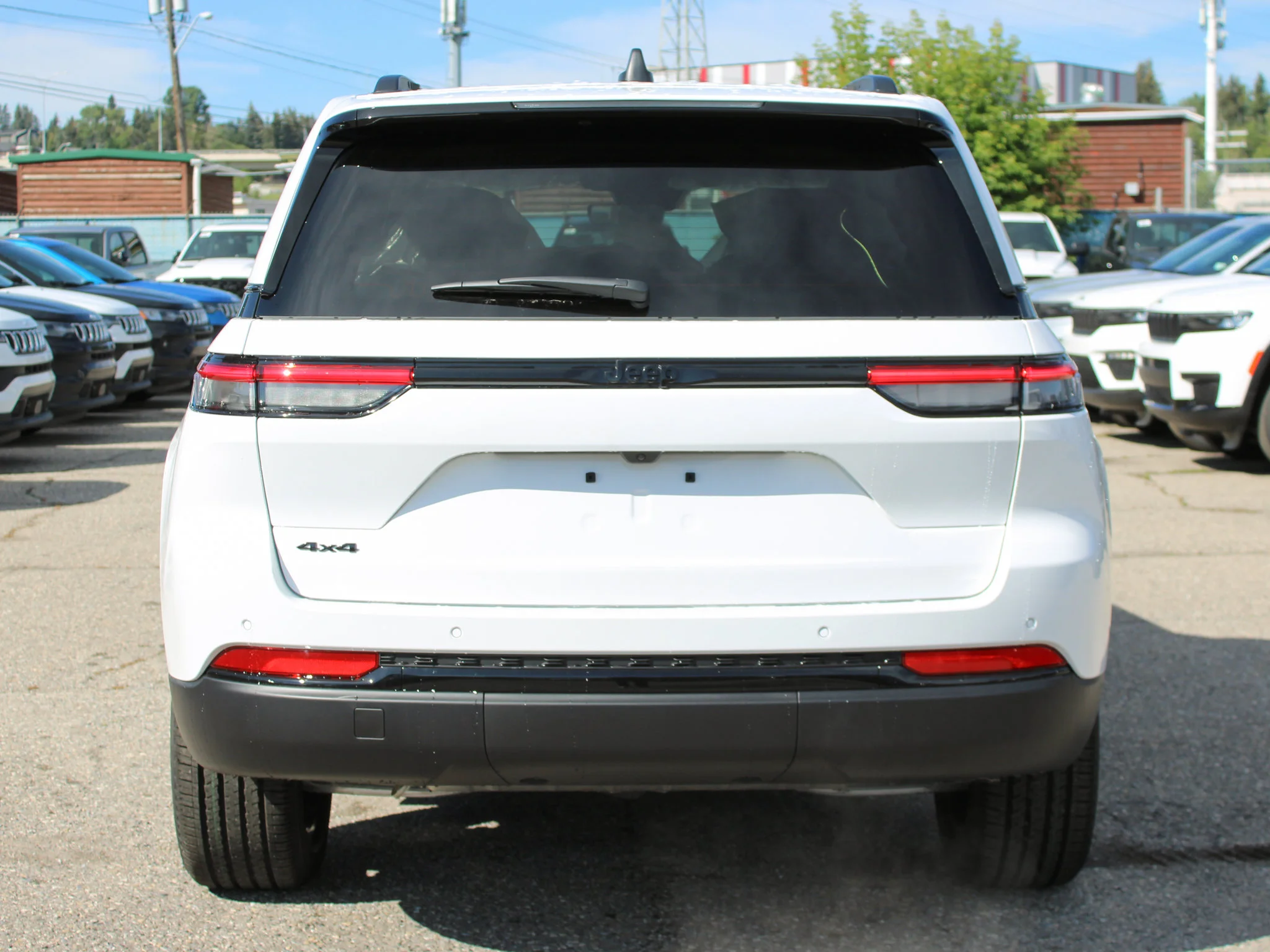 Used 2025 White Jeep Altitude* 4x4, Sunroof, Remote Start, Trailer Tow Package image 4