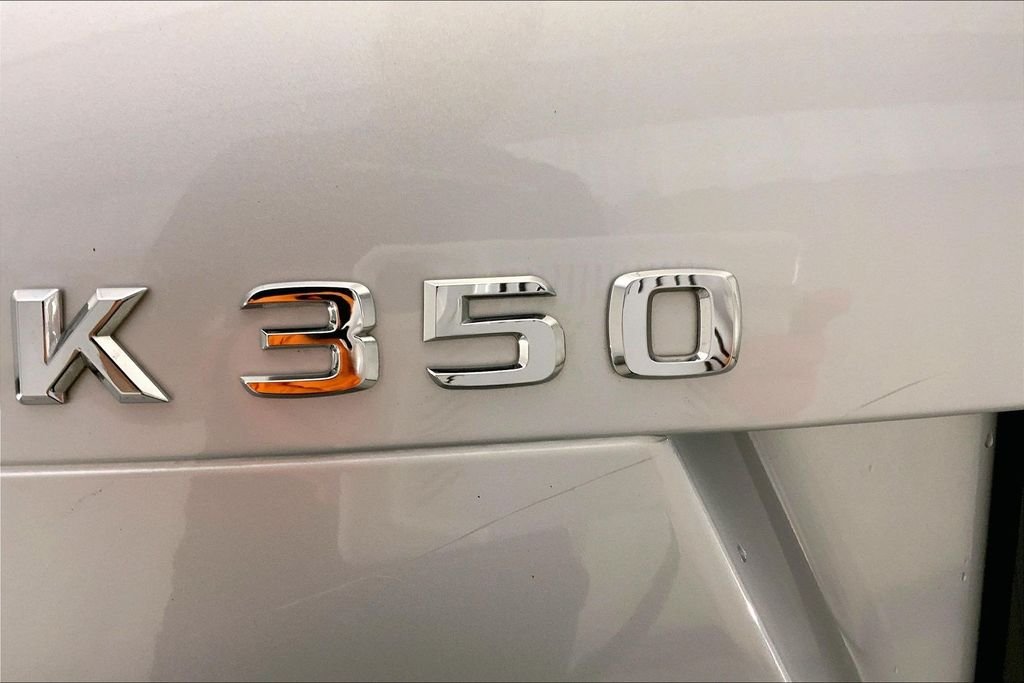 Used 2010  Mercedes-Benz SLK 350 image 26