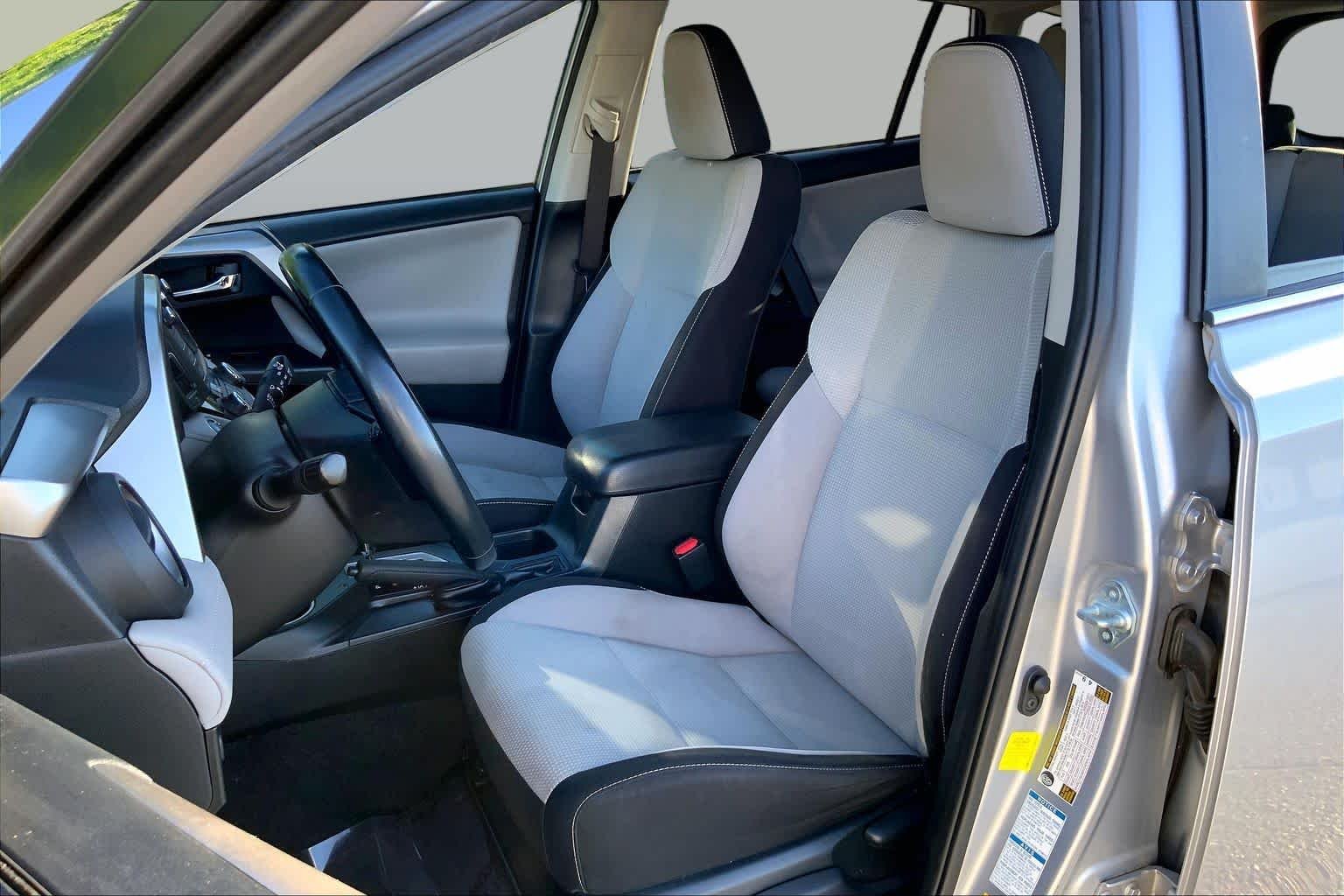 Used 2018 Silver Sky Metallic Toyota Hybrid XLE image 8