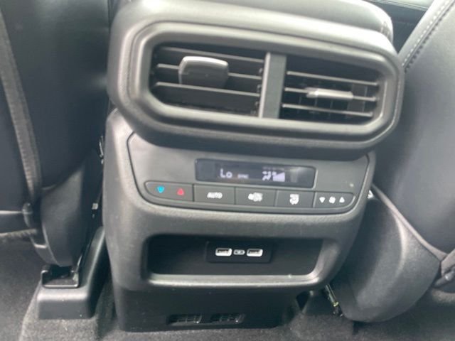 2023 Honda Pilot Touring - Photo 31