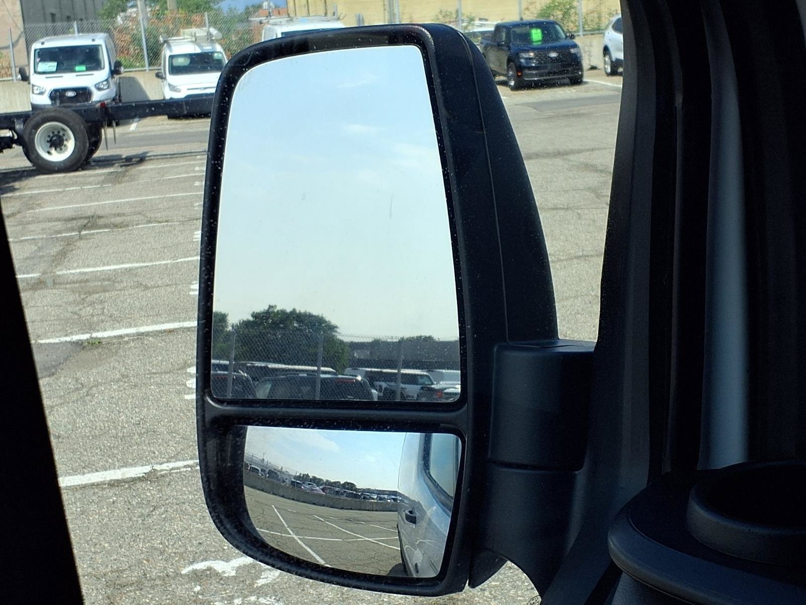 Certified Used 2024 Oxford White Clearcoat Ford Base image 26