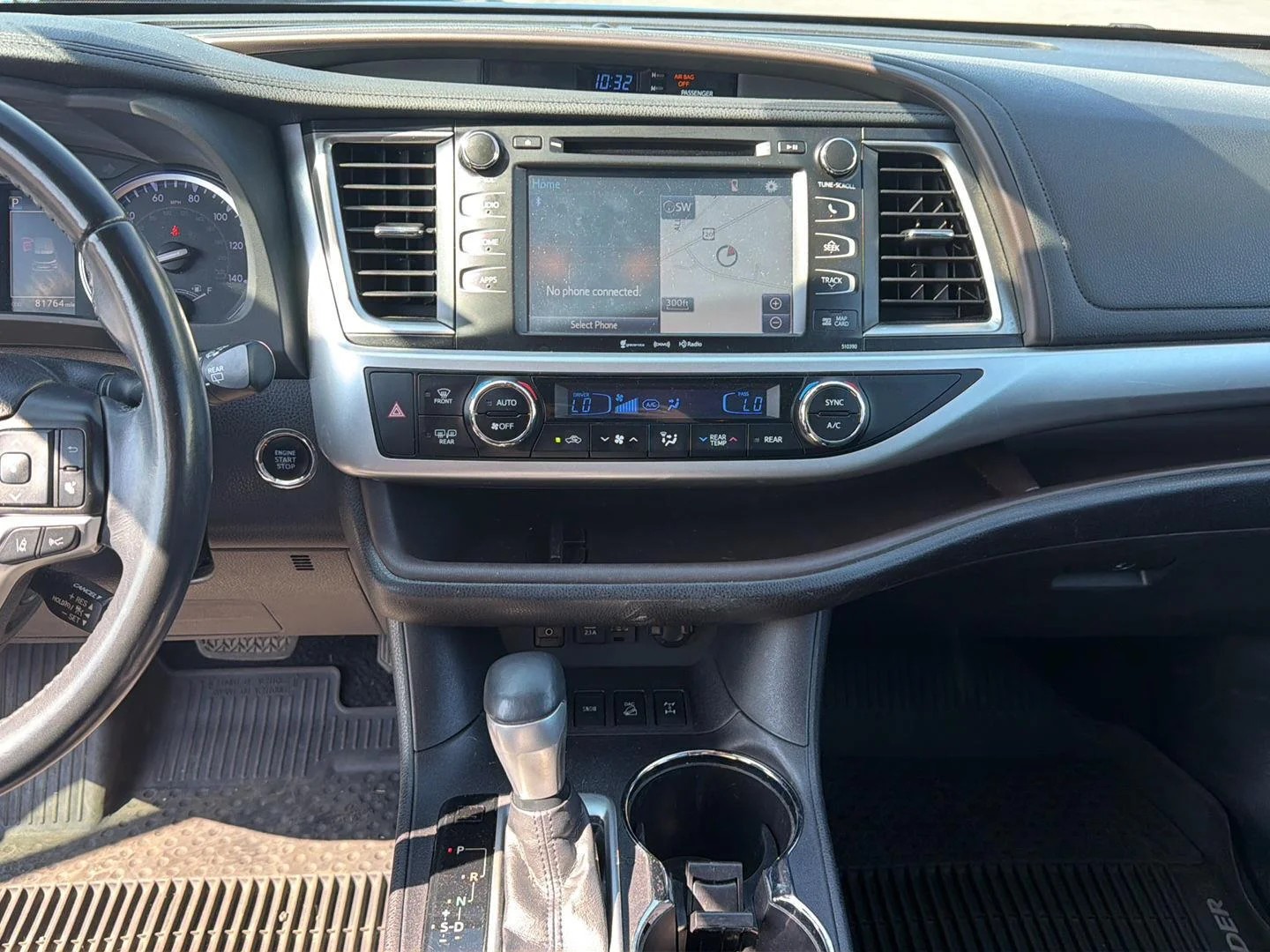 Used 2019 Midnight Black Metallic Toyota XLE image 7