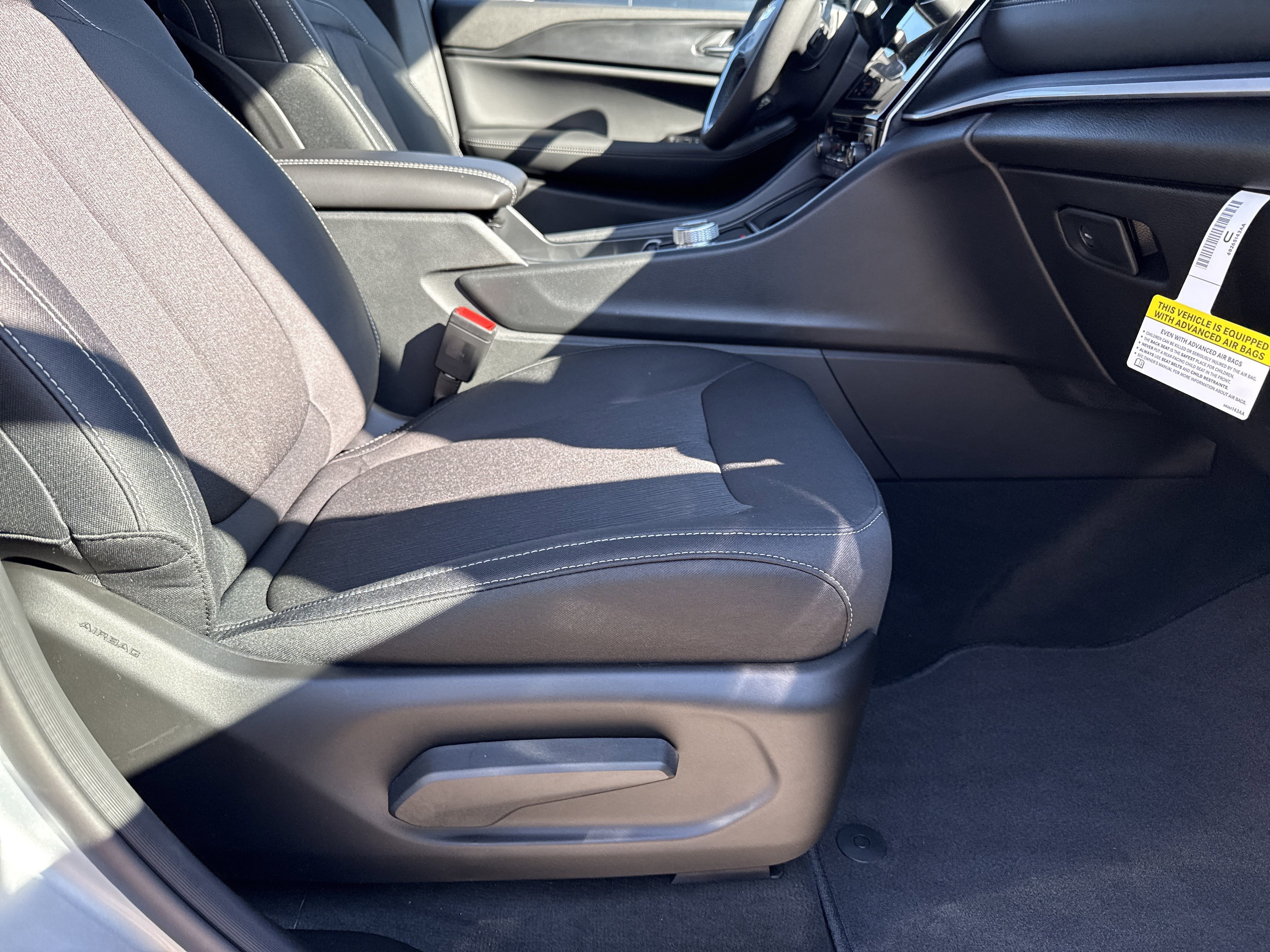 New 2025 Silver Zynith Jeep Laredo image 14