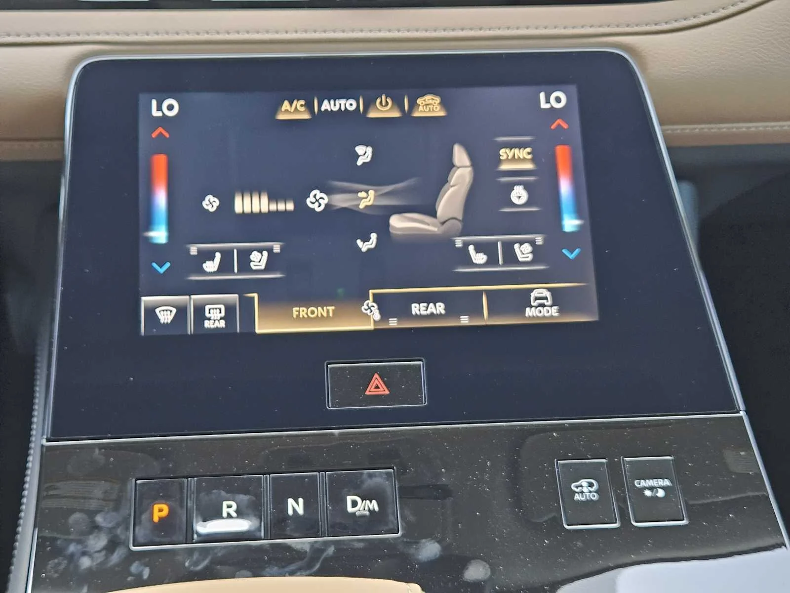 New 2027 RADIANT WHITE INFINITI Luxe 4WD image 13