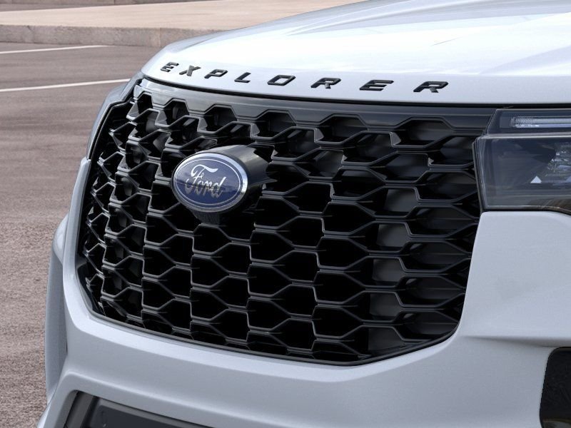 New 2026 Space White Metallic Ford ST-Line image 17