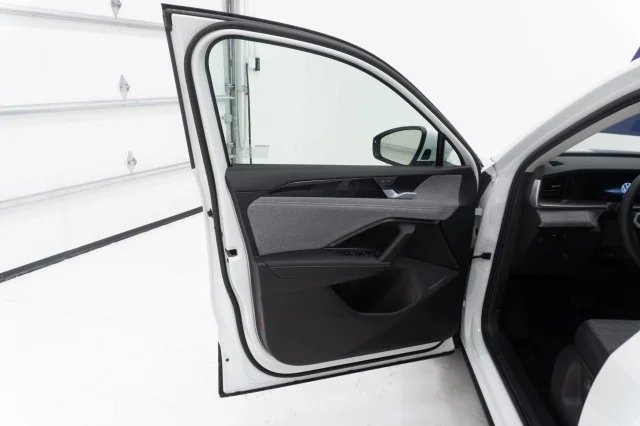 New 2026 Pure White Volkswagen 2.0T S image 13